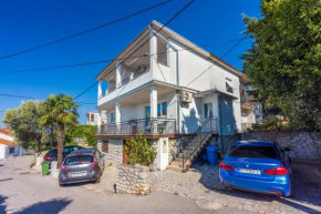 Apartments with a parking space Crikvenica - 5595